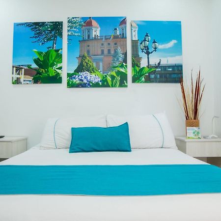 Almaviva Casa Hotel Medellín Extérieur photo